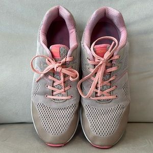 Vionic Emerald Orthalite Shoes 9.5 Wide